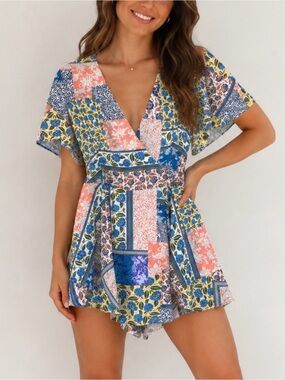 Misguided Floral Patchwork V-Neck Romper in Coral & Blue